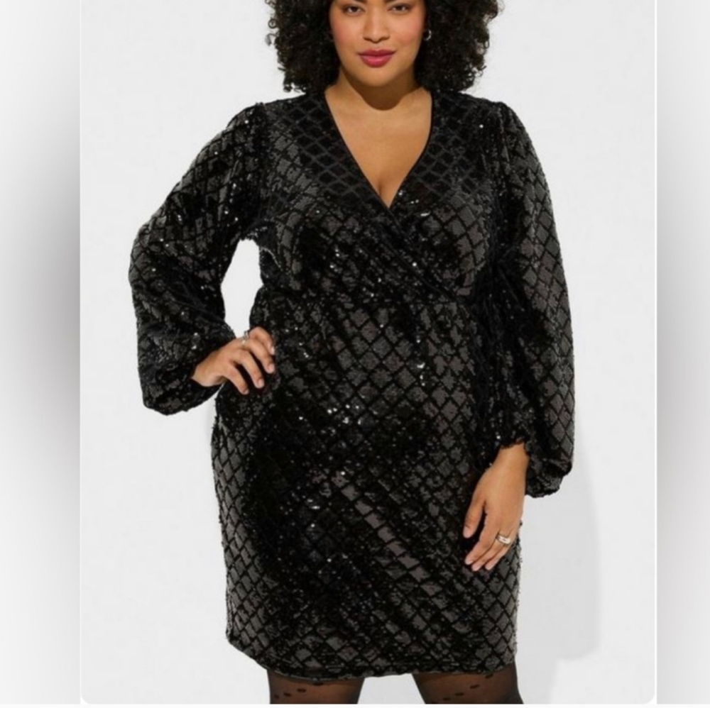 Torrid Mini Velour Sequin Surplice Dress Size 20